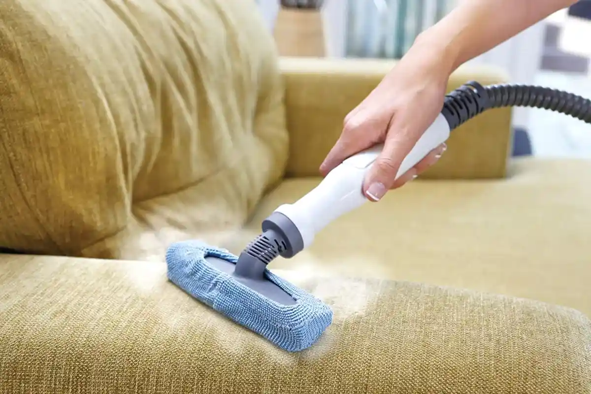Koltuğa Yapışan Sakız Nasıl Çıkar?